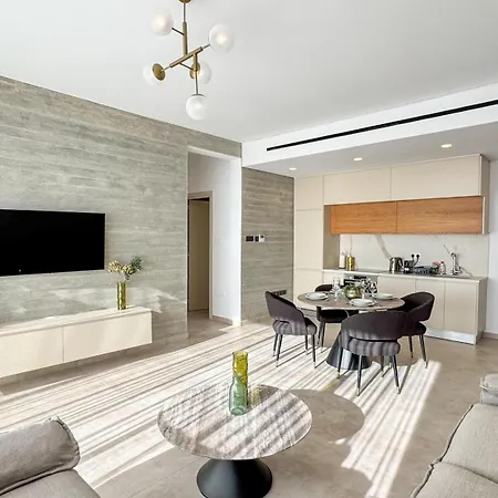 Malberry Park 302 - Modern 2bedroom With Shared Heated Pool, Sauna, Gym, Jacuzzi * Paphos