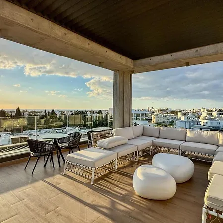 Malberry Park 302 - Modern 2 Bedroom With Pool, Gym, Jaccuzi Apartment