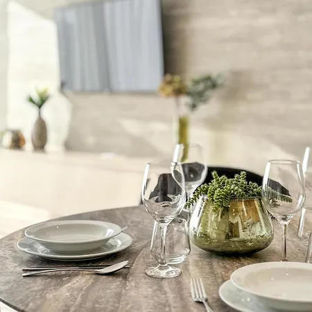 Malberry Park 302 - Modern 2 Bedroom With Pool, Gym, Jaccuzi Apartment Paphos