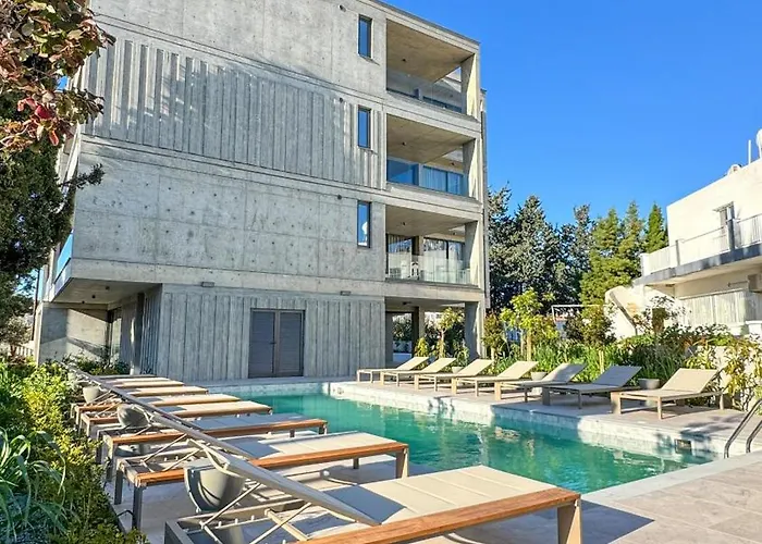 Malberry Park 302 - Modern 2bedroom With Shared Heated Pool, Sauna, Gym, Jacuzzi * Paphos