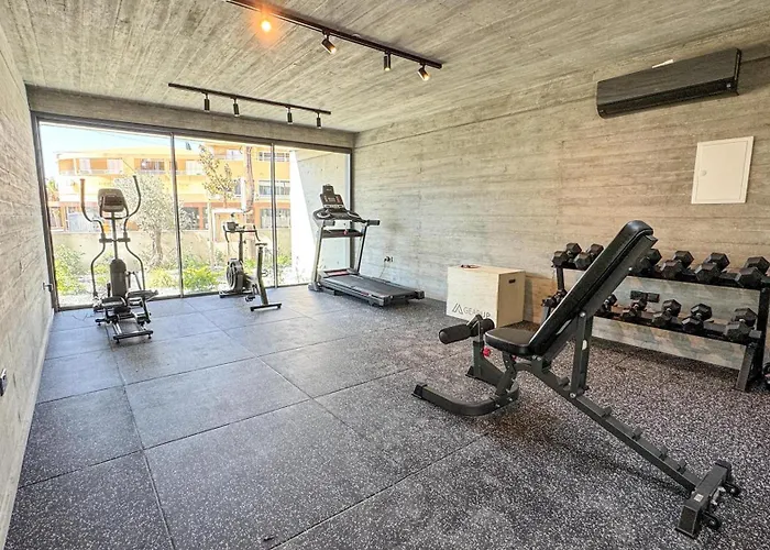 아파트 Malberry Park 302 - Modern 2bedroom With Shared Heated Pool, Sauna, Gym, Jacuzzi 파포스