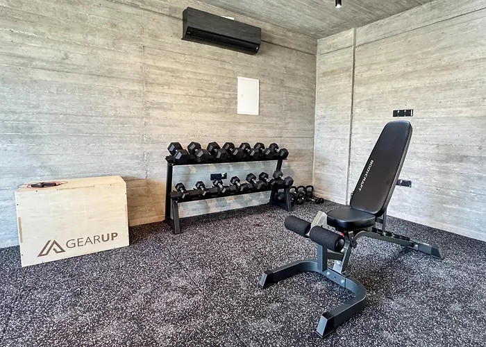 Apartament Malberry Park 302 - Modern 2bedroom With Shared Heated Pool, Sauna, Gym, Jacuzzi