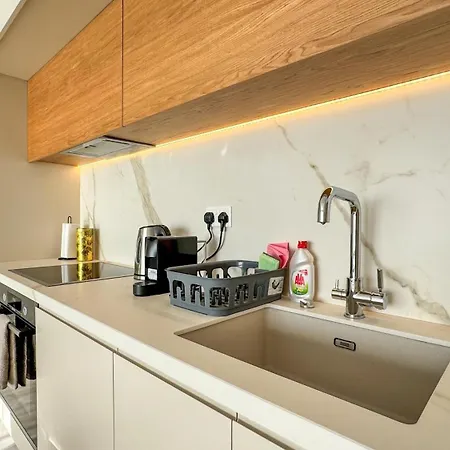 Apartmán Malberry Park 302 - Modern 2bedroom With Shared Heated Pool, Sauna, Gym, Jacuzzi Paphos